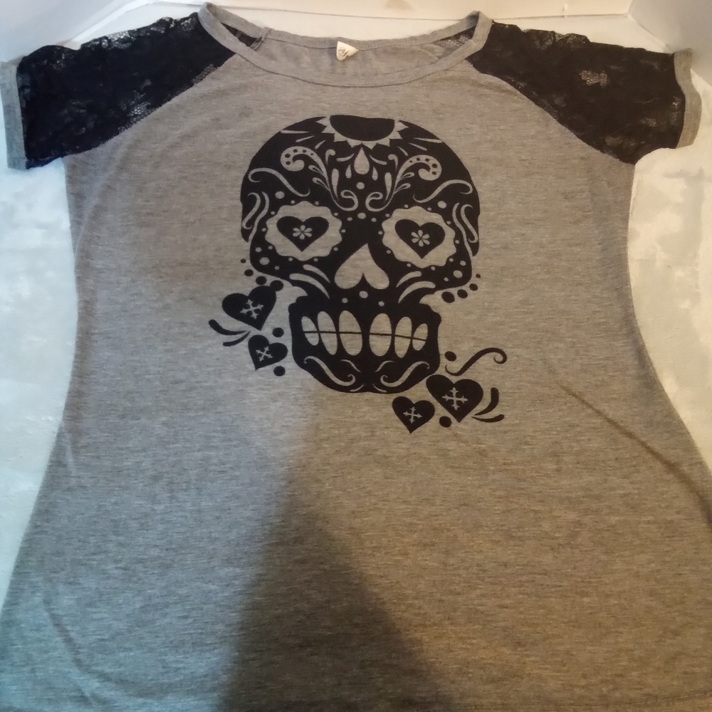 Yuki tshirt
